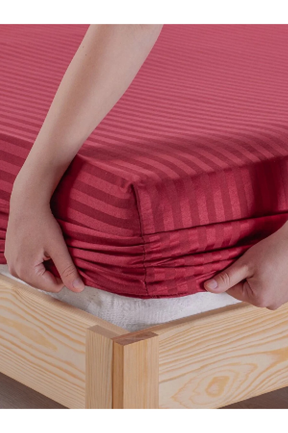 Bordo Pamuklu Çizgili Saten Lastikli Çarşaf Takımı Çift Kişilik  + 2 Yastık Kılıfı