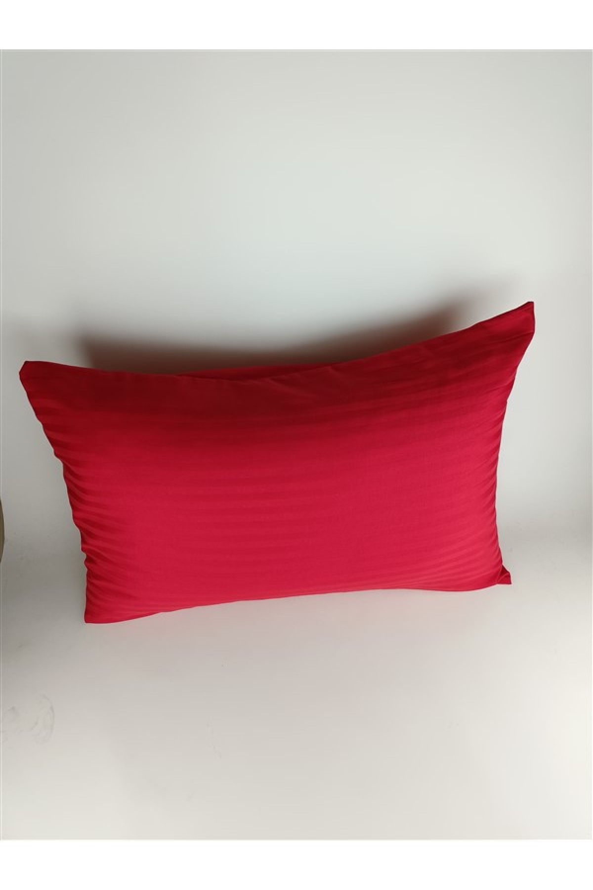 Çizgili Saten Kırmızı  2 Adet 50x70 Yastık Kılıfı