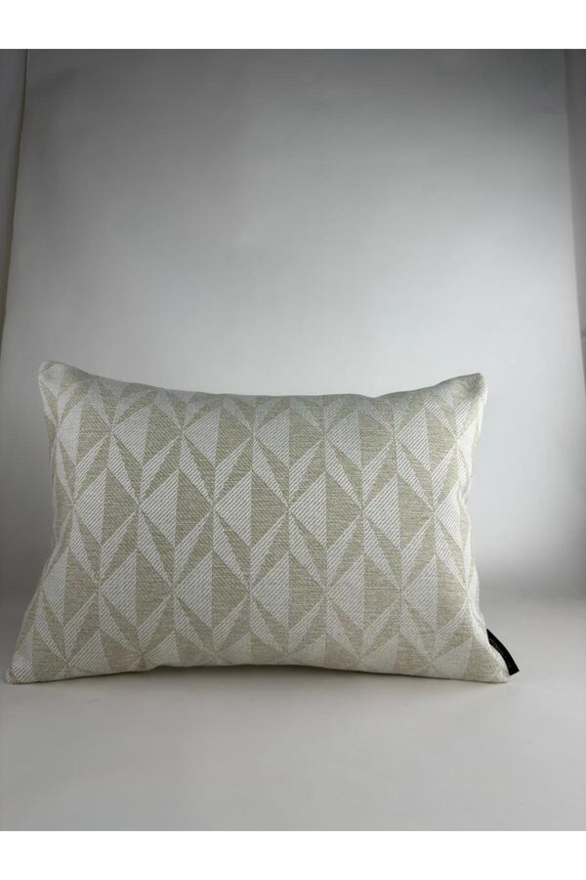 Krem Bej Geometrik Desenli Keten Kırlent Kılıfı 35x50 cm – Premium Collection