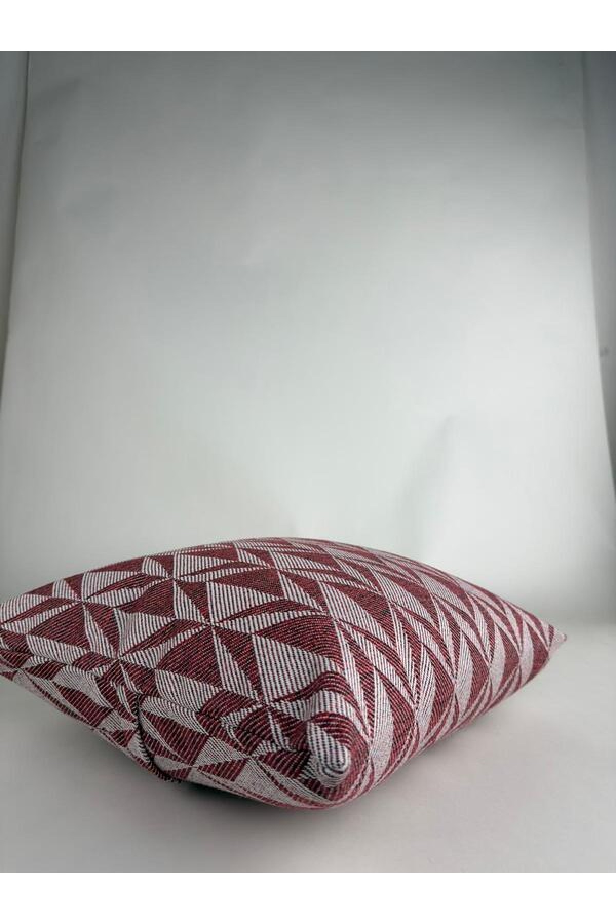 Bordo Geometrik Desenli Keten Kırlent Kılıfı 35x50 cm – Premium Collection