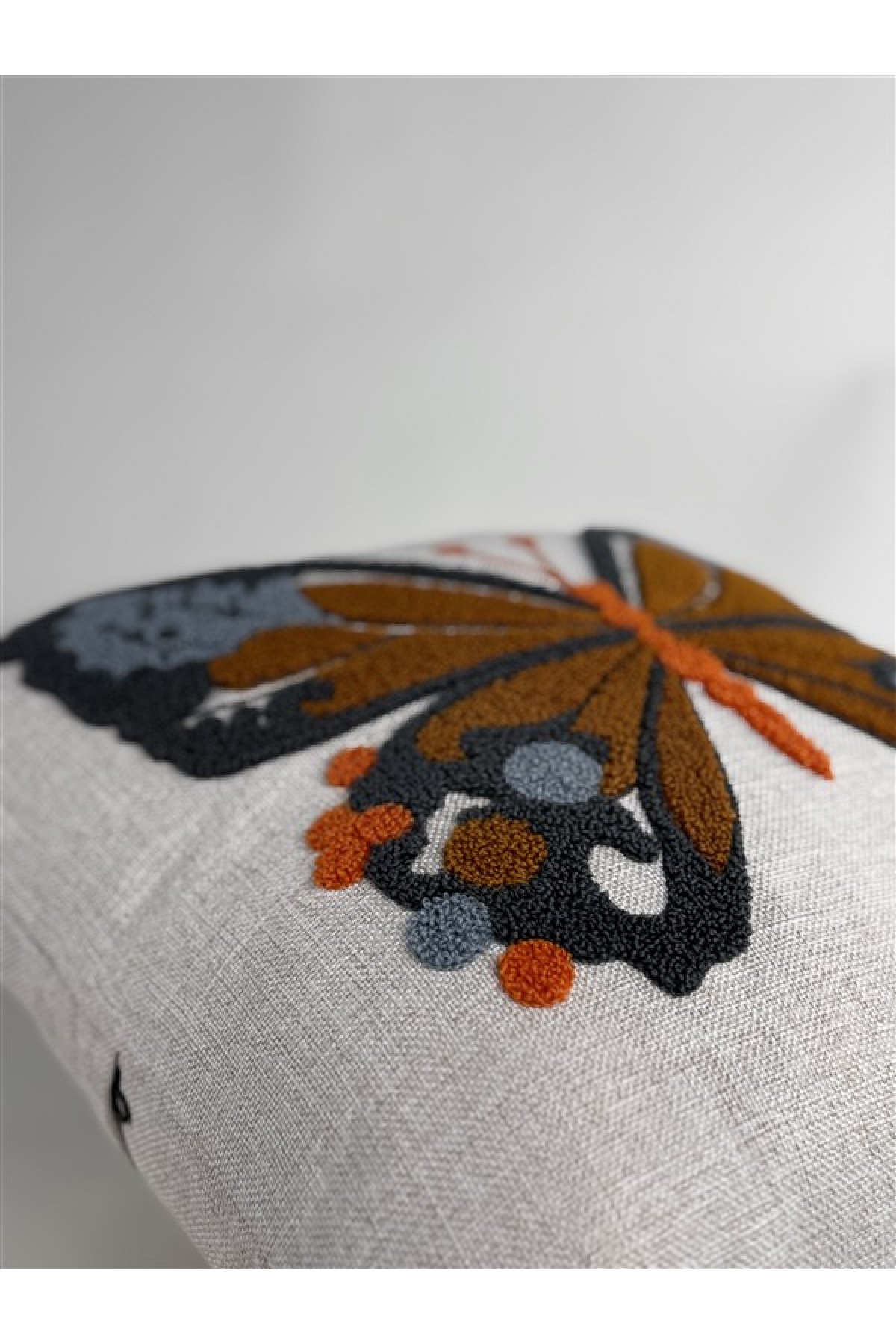 Makine Nakışlı Punch Desenli Kırlent Kılıfı PUN03– 43x43 cm