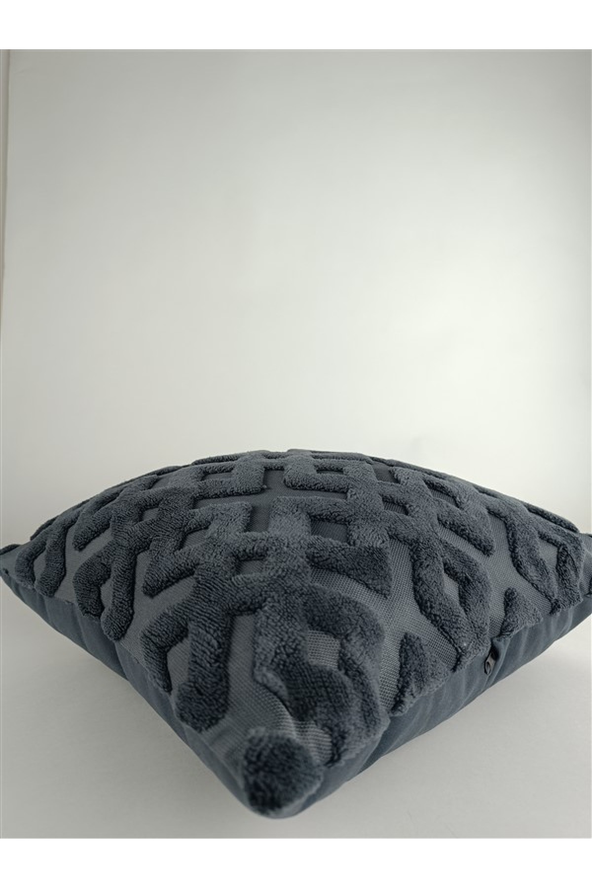 Mrs.Gugar Punch Peluş Kırlent Kılıfı Antrasit