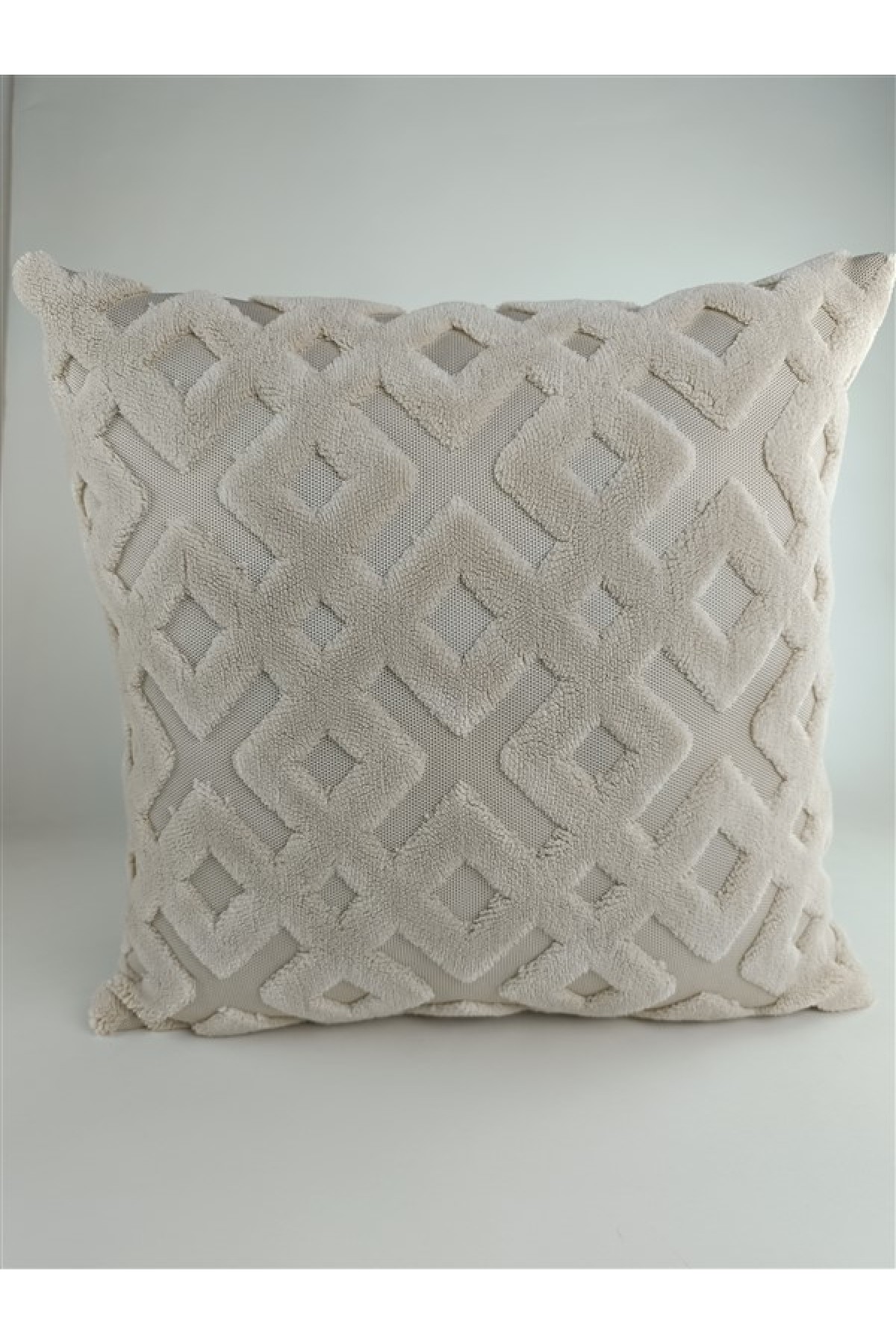 Mrs.Gugar Punch Peluş Kırlent Kılıfı Bej