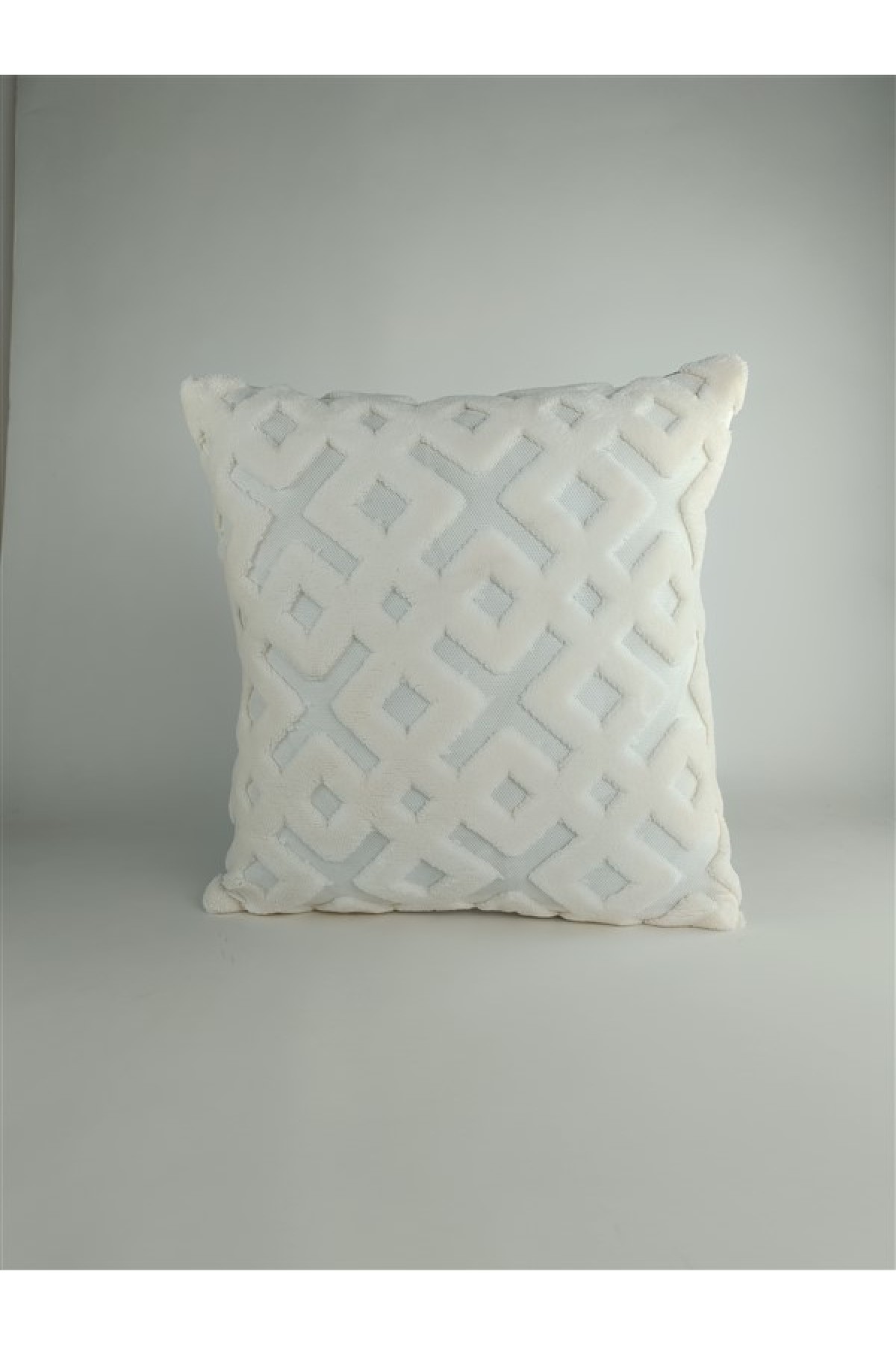 Mrs.Gugar Punch Peluş Kırlent Kılıfı Krem